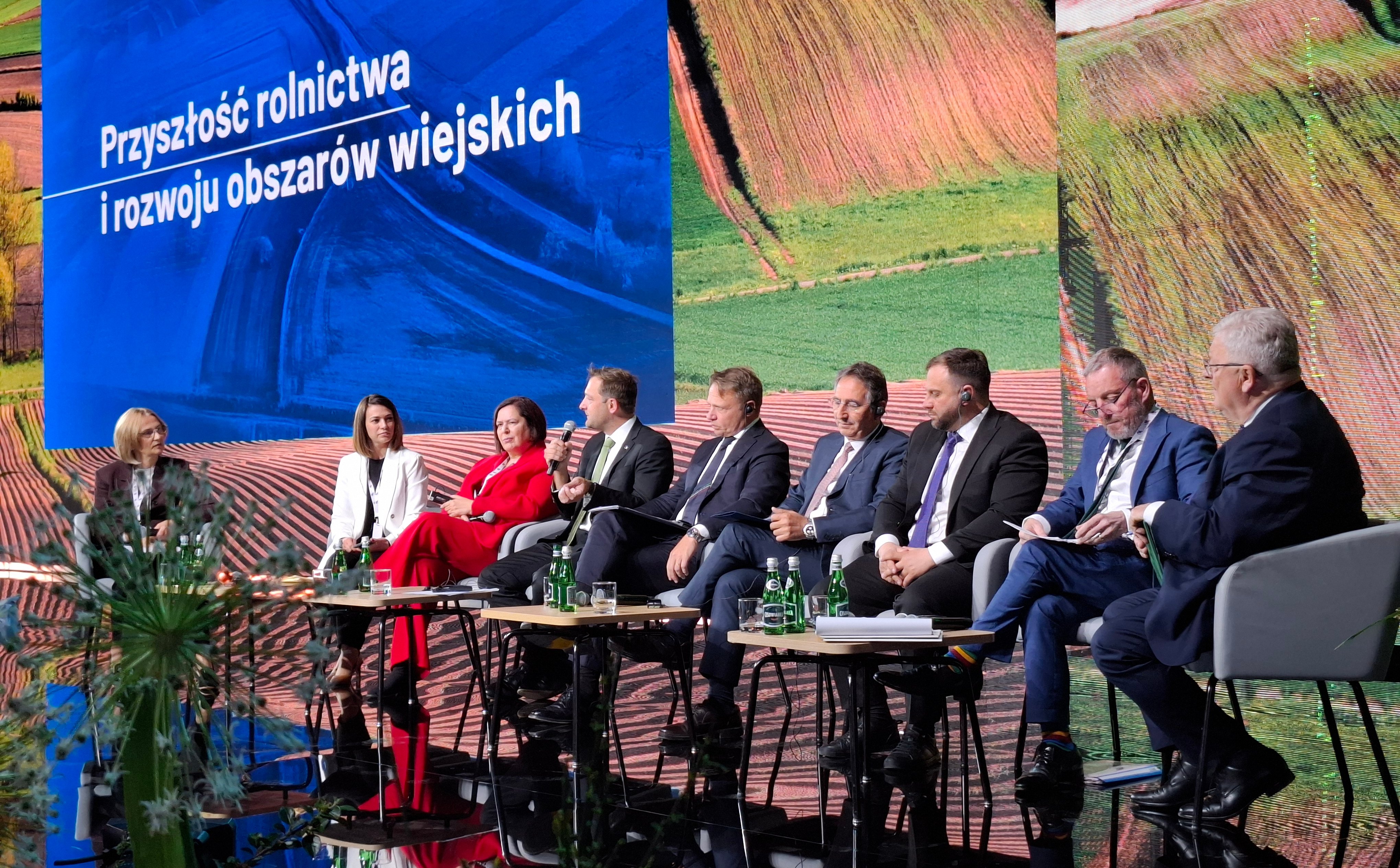 Unijni komisarze przyjechali do Polski. Padły ważne dla rolników deklaracje