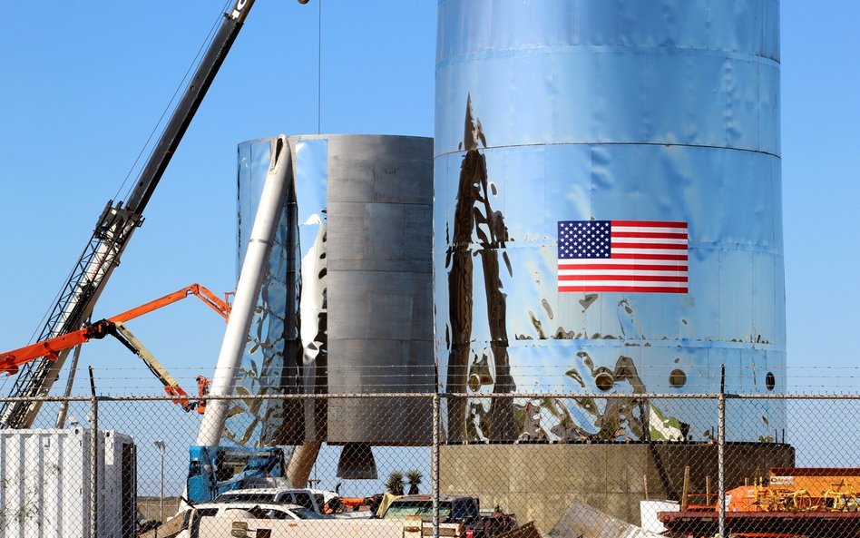 Ambicją SpaceX jest wysłanie człowieka znów na księżyc.