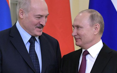 Przyjaźń Aleksandra Łukaszenki i Władimira Putina przez lata była uzależniona od tanich rosyjskich s