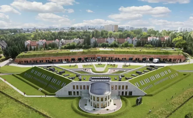 Projekt budzi emocje ze względu na swoją monumentalność i ingerencję w chroniony krajobraz.