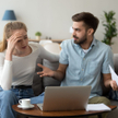 Jak partnerzy w związkach dzielą się finansami? Częsty powód kłótni