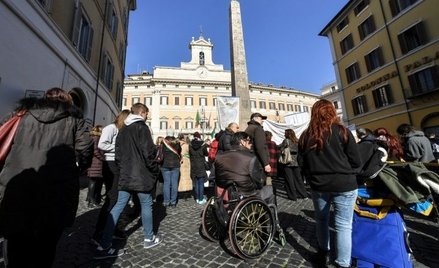 Coraz więcej biednych Włochów