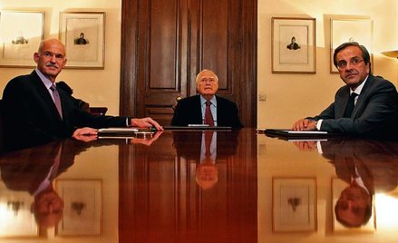 Premier Jeorjos Papandreu, prezydent Karolos Papulias i lider opozycyjnej Nowej Demokracji Antonis S