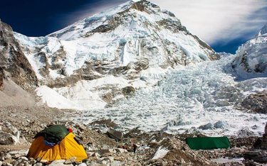Bez zwrotu kosztów za nieudaną wyprawę na Mount Everest