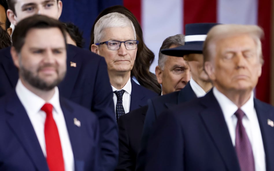 Tim Cook, dyrektor generalny Apple, podczas 60. inauguracji prezydenckiej w rotundzie Kapitolu Stanó