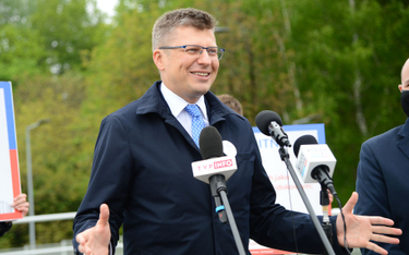 Wiceminister z Solidarnej Polski zapłaci za kampanię wyborczą bez maseczki
