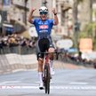 Holender Mathieu Van Der Poel wygrał w sobotę pierwszy wielki klasyk sezonu, wyścig Milan – San Remo
