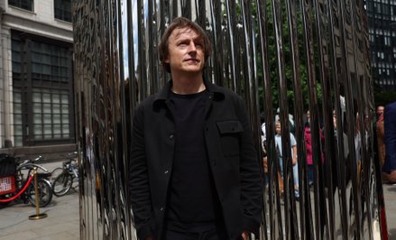 Oskar Zięta i jego instalacja Whispers przygotowana na londyński Festival of Architecture w 2025 rok