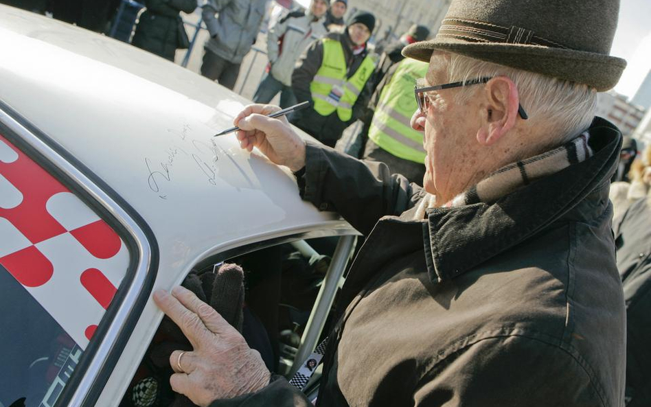 Start Samochodów do XV Rajdu Monte Carlo Historique