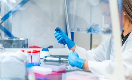 Nowy radioznacznik PSMA-T4 – nadzieja dla pacjentek z potrójnie ujemnym rakiem piersi