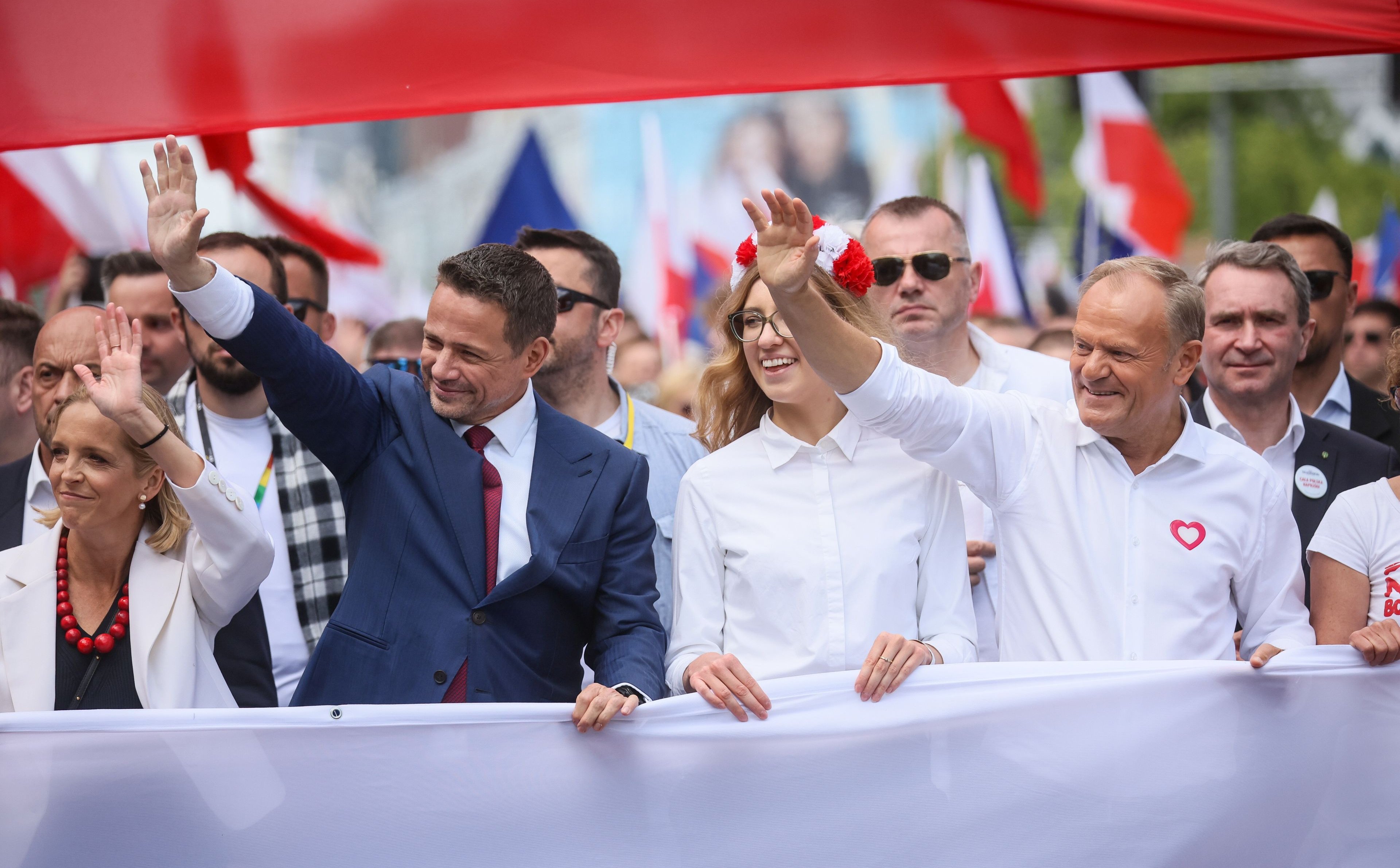 Sondaż: Jak Polacy oceniają zaangażowanie Donalda Tuska w kampanię Rafała Trzaskowskiego?