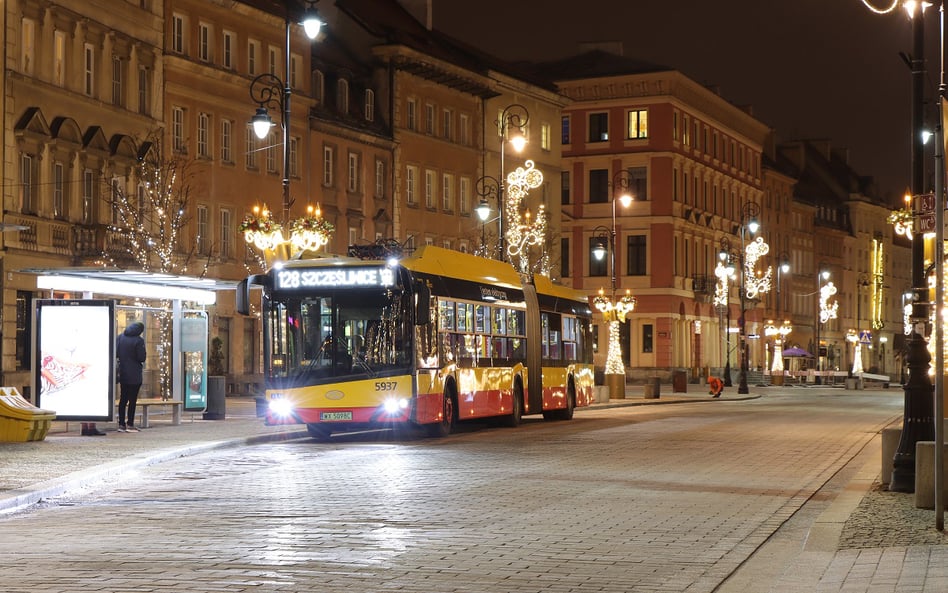 Wkrótce w barwach stołecznego Zarządu Transportu Miejskiego będą jeździły 174 autobusy zeroemisyjne