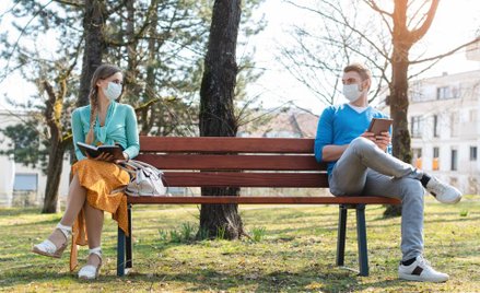 Koronawirus: spacer z rodziną nie musi skończyć się karą