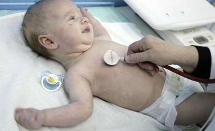 Pracownik, któremu zachoruje dziecko, może zamiast zwolnienia lekarskiego na opiekę nad chorym maluc