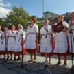 Jeśli gmina sprzedaje bilety i powierzchnię reklamową, może odliczyć VAT od zakupów związanych z org