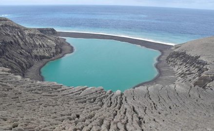 Wysepka Hunga Ha’apai miała być pochłonięta przez ocean.