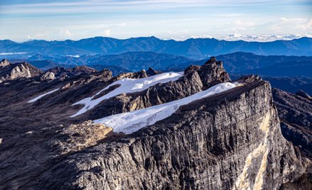 Największy ubytek lodu zaobserwowano niedaleko Puncak Jaya na Papui-Nowej Gwinei