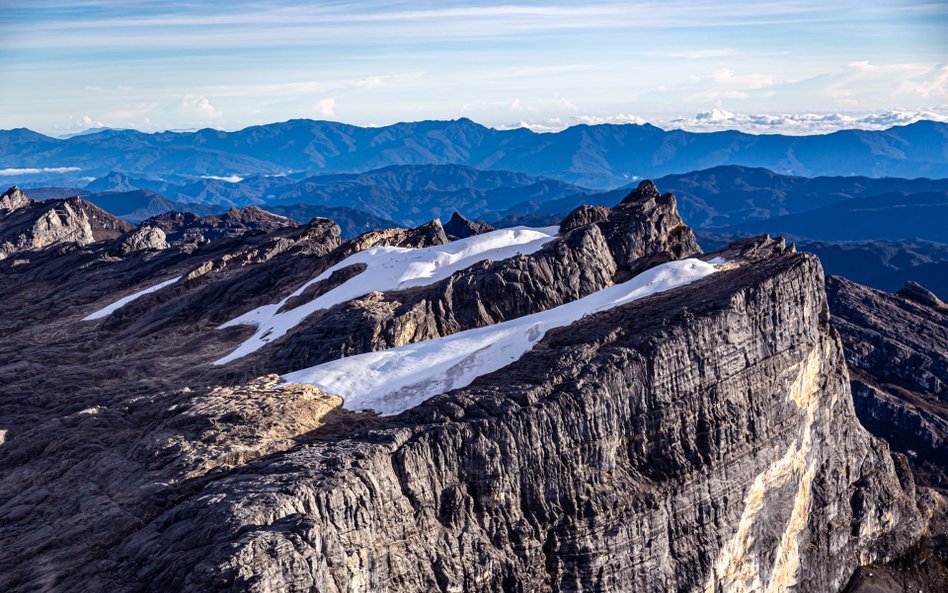 Największy ubytek lodu zaobserwowano niedaleko Puncak Jaya na Papui-Nowej Gwinei