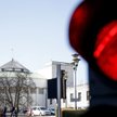"Spróbuj utrzymać się za 9 tys. zł". Poseł się tłumaczy