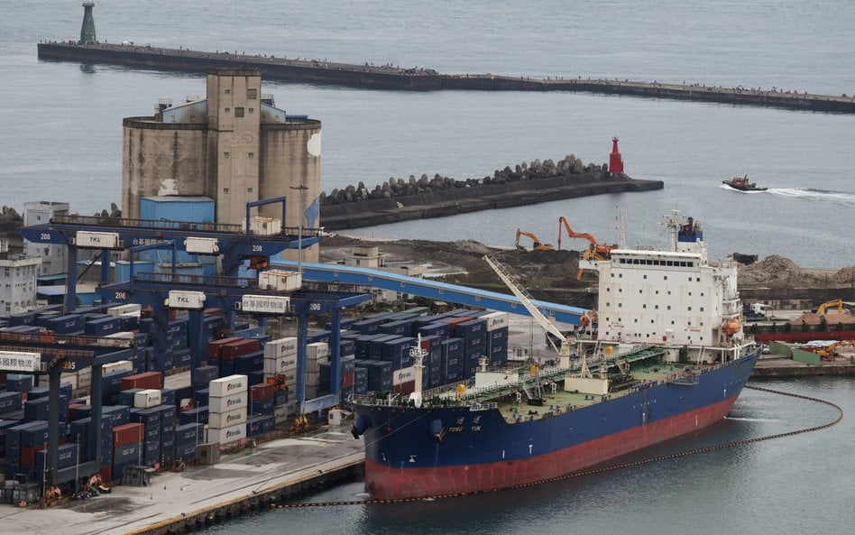 Ropa drożeje, ale rynki nie wystraszyły się nowej blokady Cieśniny Ormuz