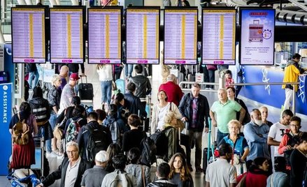 Komisja Europejska: Kolejki na lotniskach to cena za bezpieczeństwo