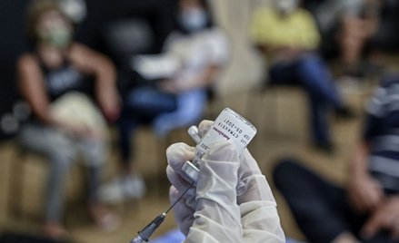 Koronawirus. Hiszpania ogranicza stosowanie szczepionki AstraZeneca