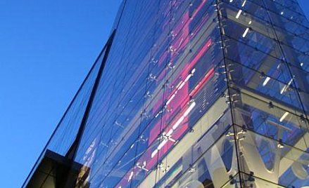 Time Warner na celowniku Apple?