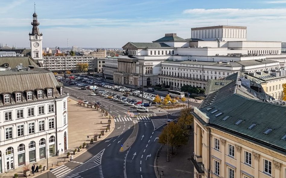 Kierowcy nie wjadą w Senatorską od strony placu Teatralnego ani z ulicy Bielańskiej.
