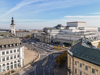 Kierowcy nie wjadą w Senatorską od strony placu Teatralnego ani z ulicy Bielańskiej.