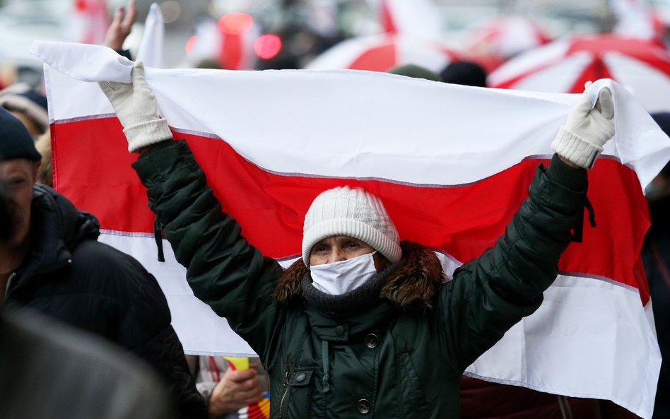 Fitch: białoruskie banki tracą płynność