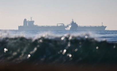 Tankowiec Grinch, przechwycony przez Francję pod zarzutem działania pod fałszywą banderą i przynależ