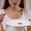 Anoreksja, bulimia, kompulsywne objadanie najczęściej dotykają kobiety i dziewczynki