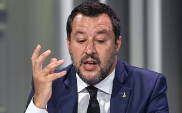 Członek Ligi zastrzelił w barze imigranta. Salvini go broni