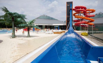 Wśród ogłoszeń samorządowych nie dominują już osławione aquparki.