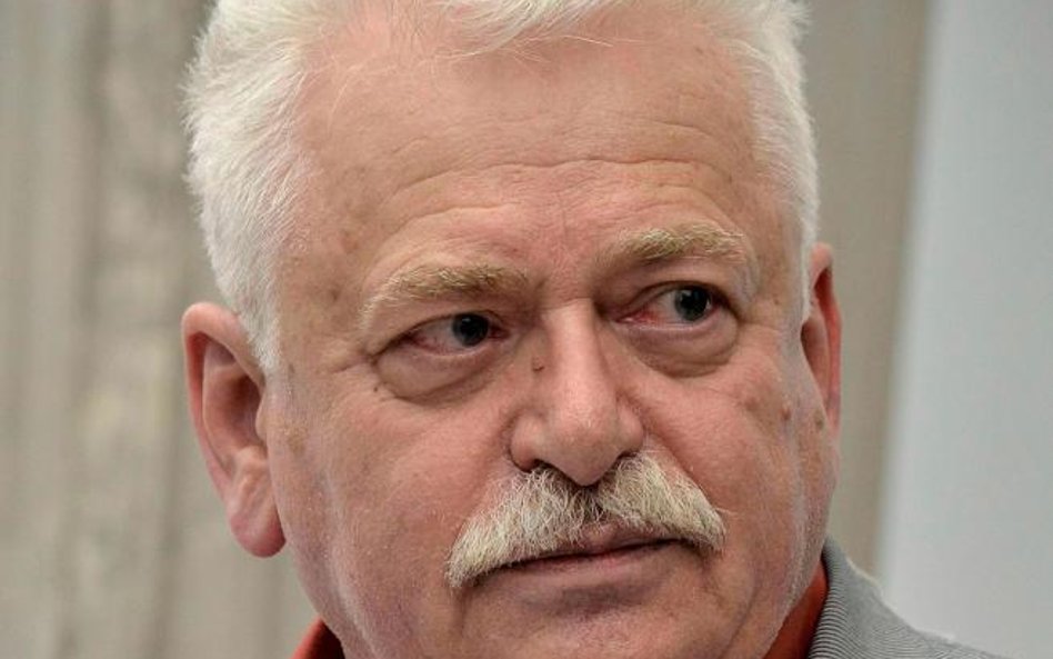 Romuald Szeremietiew: Macierewicz - minister na trzy minus