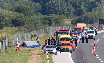 Służby ratunkowe na miejscu wypadku polskiego autokaru w Chorwacji