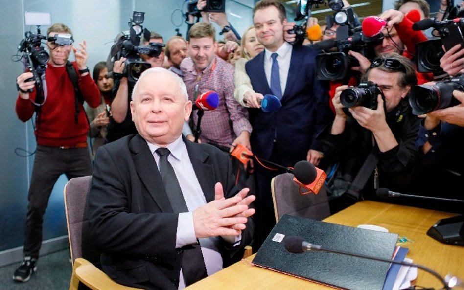 Jarosław Kaczyński i posłowie PiS od początku robili wszystko, żeby podważyć sens i powagę prac komi