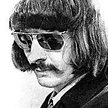 Filmowa opowieść o genialnym niewidomym pianiście, który zdobył sławę, ale pozostał samotny