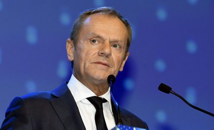 Sondaż: Czy Tusk powinien przeprosić za „bolszewików”