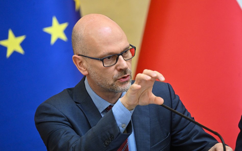 Jerzy Surdykowski: Uwaga, bowki się biją