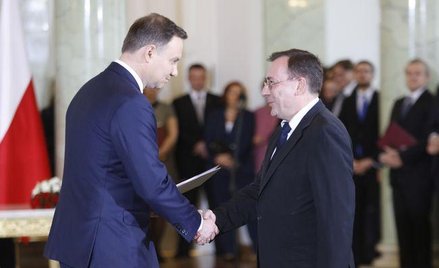 Prezydent Andrzej Duda i Mariusz Kamiński podczas uroczystości powołania rządu Beaty Szydło