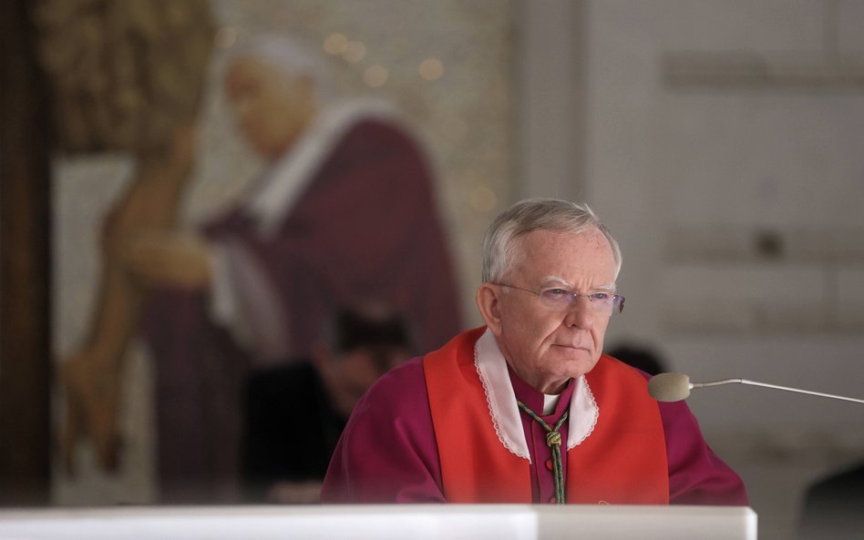 Można się z abp. Markiem Jędraszewskim (na zdjęciu) nie zgadzać, można go za wiele działań krytykowa