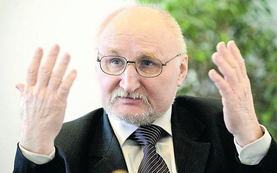 Andrzej Polakowski, dyrektor generalny Poczty Polskiej, przyznaje, że opóźnia się realizacja niektór