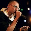 Koncerty projektu „39/89” L.U.C-a przybierają formę inscenizacji dźwiękowej, którą wykonuje na żywo 