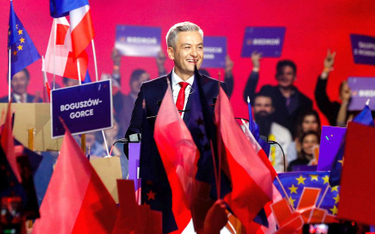 Sondaż Kantar: Koalicja Obywatelska traci przez Biedronia, Korwin w Sejmie