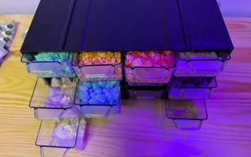 W przeszukiwanym mieszkaniu na Woli policjanci znaleźli duże ilości syntetycznego narkotyku