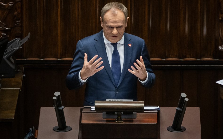 Donald Tusk zapowiedział przywrócenie samorządności