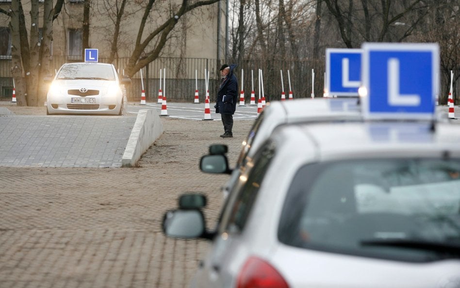 Zasady egzaminu na prawo jazdy na ostatnią chwilę