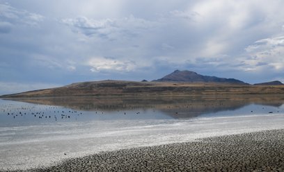 Wielkie Jezioro Słone w stanie Utah od dziesięcioleci stopniowo wysycha. Około cztery lata temu osią