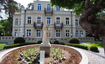 Marek Roefler w 2010 otworzył w Konstancinie prywatne muzeum.